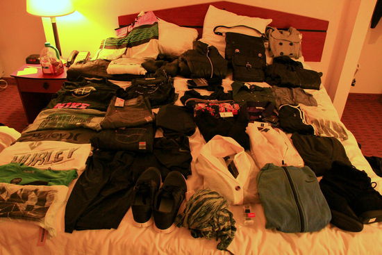 Am 2. Vegastag steht ein Ausflug zum nahe gelegenen Prime Outlet auf dem Programm und die Rucksäcke werden wieeeeder ein bisschen schwerer 
Aber das wollen wir morgen alles nach Hause senden. Wollen...
Das Packet aus Cape Town ist übrigens bereits zu Hause eingetroffen 