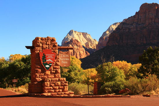 Sooo und heute geht's in den zweiten (nach dem Death Valley) Nationalpark - den Zion Canyon.