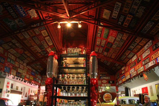 Sogar ein CH- Schild ist dabei 