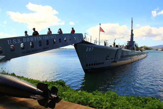 Die USS Bowfin war ein U-Boot, welches die United States Navy während des Zweiten Weltkrieges im Pazifikkrieg gegen Japan und während des Kalten Krieges einsetzte. 1979 wurde das Boot als Museumsschiff in Pearl Harbor auf Hawaii eingeweiht.