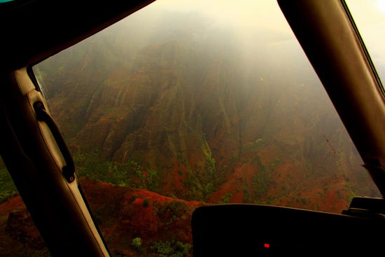 Der Wailua Canyon liegt leider etwas verhüllt im Nebel, wodurch die Farben nicht sooo intensiv sind.