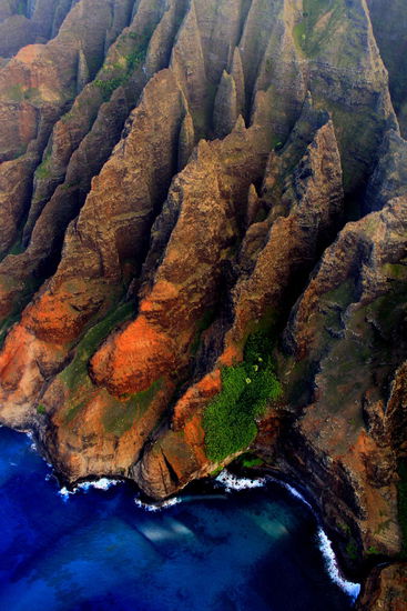 Und hier die trockene, coole Begrüßung des Piloten mit tiefer Stimme: 
"Welcome to the beautiful Napalicoast"
Und wir sind einfach nur überwältigt! Dieser Anblick ist landschaftlich gesehen definitiv das Highlight unseres Fluges!!!