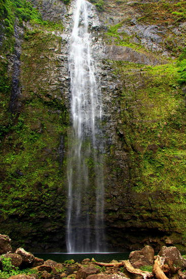 Die ca. 150m hohen Hanakapiai Falls. So hoch, dass ich kaum die volle Länge auf ein Foto bringe 
WOW!