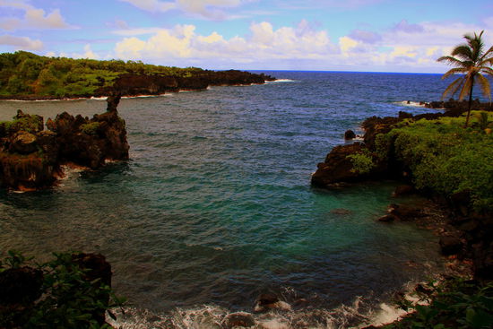 Der schöne Waianapanapa State Park lädt zum Spazieren ein