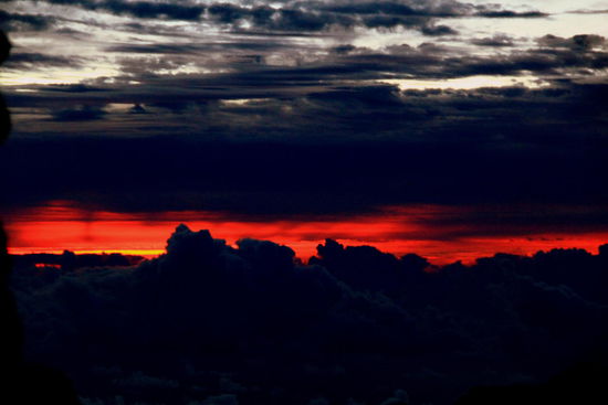 Haleakala bedeutet eigentlich auf hawaiisch "Haus der Sonne" - naja heute wohl eher Haus der Wolken 
