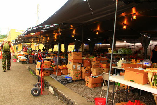Farmers Market in Hilo - mmmh alles was das Herz an Früchten&amp; Gemüse begehrt!