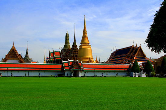 Grand Palace aus Entfernung...gleich teilen wir ihn uns mit tausend anderen Touris