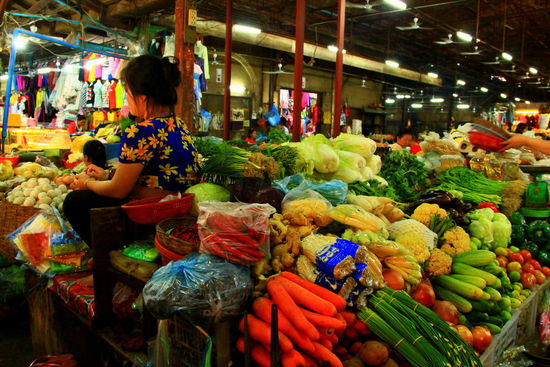 Marktbesuch mit den verschiedensten Düften und Anblicken