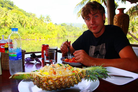 Drei tolle Dinge: Leckeres Essen, super Natur und natürlich "mein Snäggebutz" 