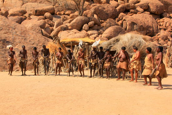 Die Fotos sind übrigens alle nach Einverständnis geschossen. Sie erwähnten sogar immer wieder, dass wir sie ohne Problem ablichten dürfen...