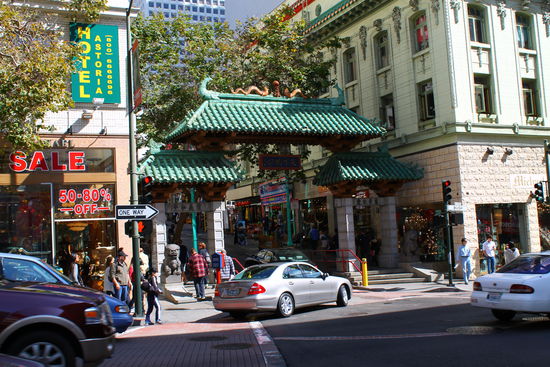 Einer der Eingänge zur Chinatown.