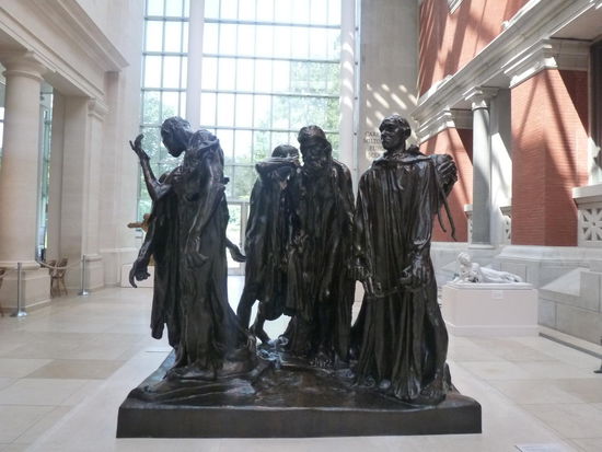 Da hat der Kunstunterricht wohl doch was gebracht, die Bürger von Calais hab ich erkannt!