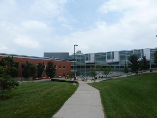 Das College von hinten. Naja, jedenfall ein Teil davon.