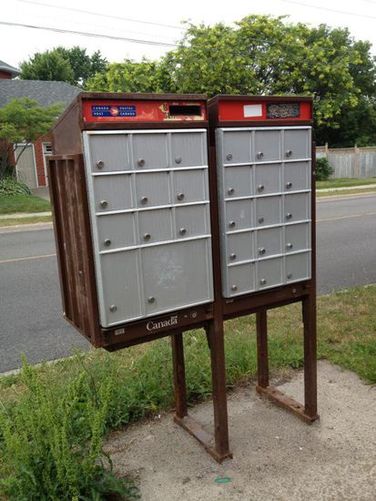 Kanadische Briefkästen. Ob da wirklich jeder täglich rein schaut?!