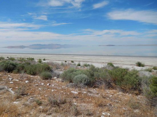 Die Spiegelung des Gebirges gelang nur, weil der See buchstäblich "spiegelglatt" ist.