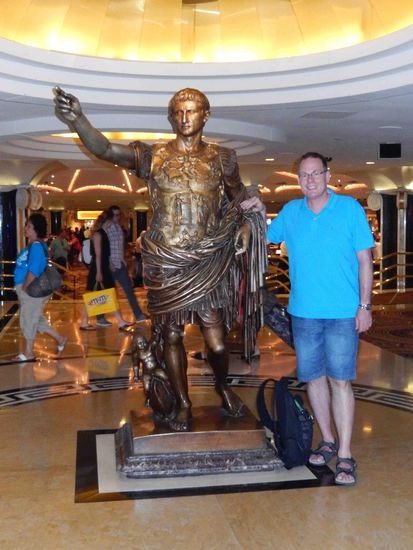 Zwei Krieger- ein Römer und ein Hammer