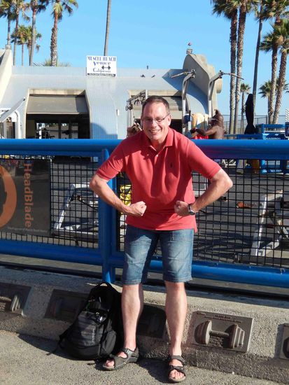 Roland am Muscelbeach - hier "trainieren" die Herren an der frischen Luft und haben dabei die vorbeigehenden Damen fest im Blick 