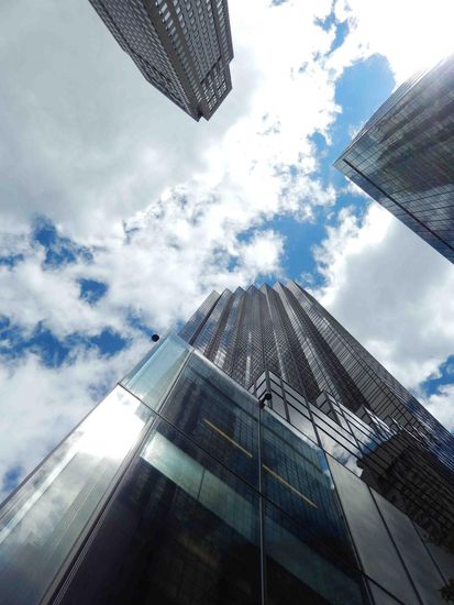 Das Rockefeller Center mal aus einer Fußgängerperspektive