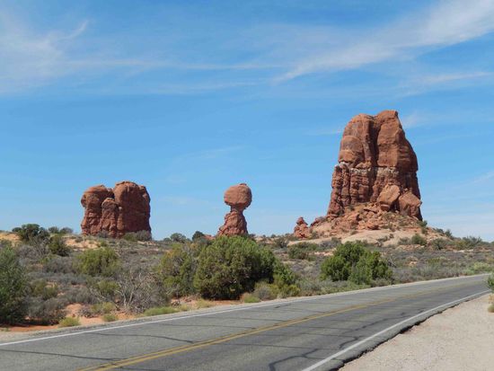 In der Mitte dieser Formation ist der "Balancing Rock"