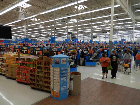 Die Dimensionen der Verpackungen passen sich diesem großen Land an - alles ein wenig "too much"