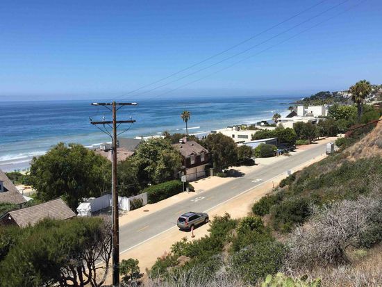 Ein paar der "einfacheren" Strandhäuser konnten wir von der Straße aus sehen, alle anderen sind in einer "gated community" und somit abgeriegelt.