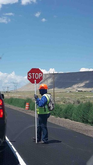 Dieser sprach uns an und meinte "My job is to rise the flag!" Na toll: Fahnenheber als Berufsbezeichnung