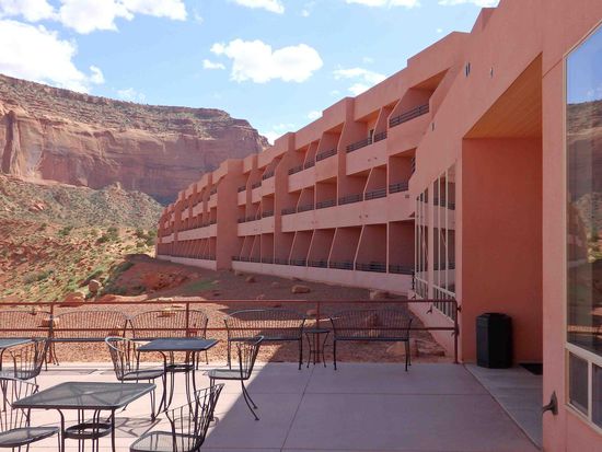 Wir haben ein Zimmer im Erdgeschoss mit freiem Blick