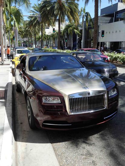 Wir hatten unseren Zweitwagen direkt vor dem Geschäft geparkt  