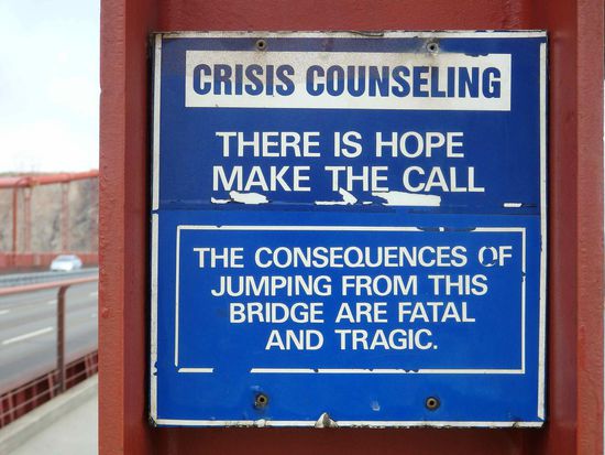 Auch daran wurde gedacht: ein Notfalltelefon für Selbstmordgefährdete.