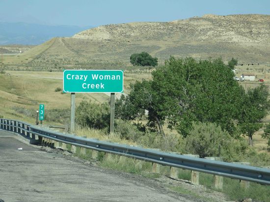 Verrückte Frauen? Jedenfalls wurde ein kleiner Flußlauf nach ihnen benannt. Bei unseren Mitfahrerinnen Susi und Uta sind alle Werte weiterhin im grünen Bereich