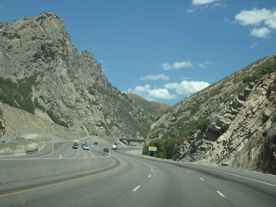 Highway durchs Gebirge