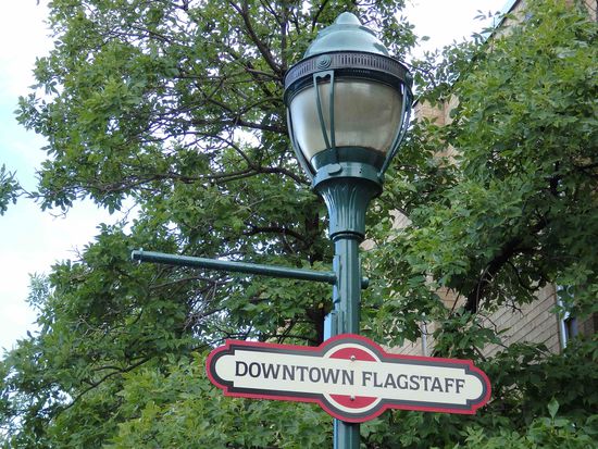 Das einzige Hübsche sind die Straßenschilder