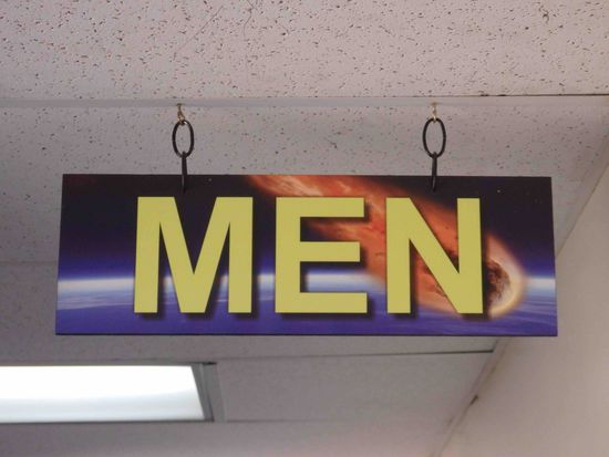 Selbst das Toilettenschild  war "meteormäßig" dekoriert