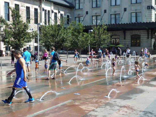 Man riecht, dass das Wasser gechlort wurde