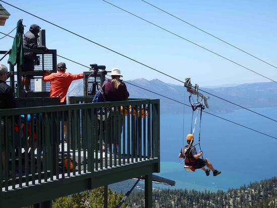Der "Flug" ins Tal ging hoch über den Boden und mit großer Geschwindigkeit vonstatten.