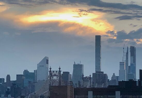 Ausblick aus unserem Zimmer - im Dunkel noch viel schöner.