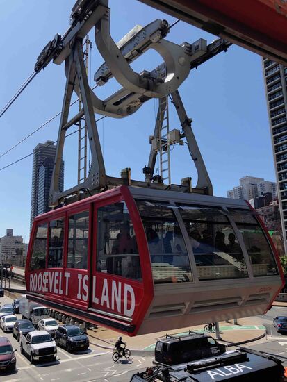 Zwei Gondeln sind im Dauereinsatz