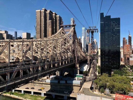 Und so sah es auf der Rückfaht aus. Man kommt direkt an einer der ganz großen Straßen, der Lexington Avenue heraus.