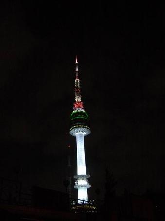 und das ist der Namsan Tower, von wo aus man die tolle Aussicht hat