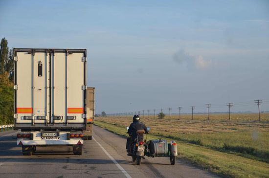 Auf dem Weg zur Krim! Das Land ist ja sooo groß, unfassbar!
