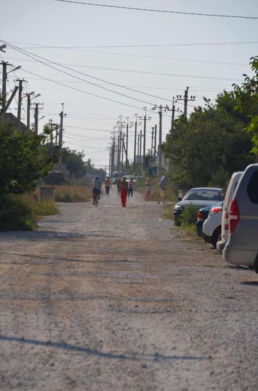 Wir stehen auf und die Leute kommen grad vom feier! In Kazantip angekommen!!!