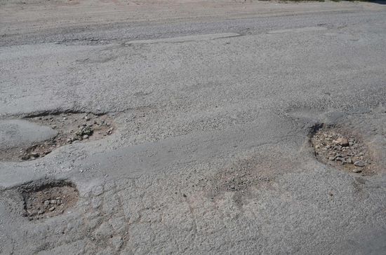 Aus dem Womo fotografiert, wirklich ganz "normaler" Zustand der Strasse....