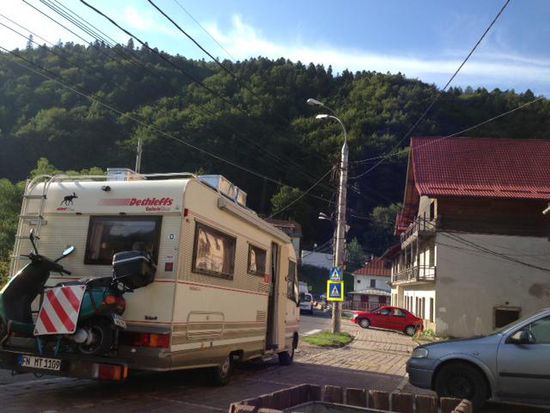 Ein kleine Pause in einem wunderschönen kleinen Dörfchen in Rumänien! Bis auf die Straßen ein tolles Land....