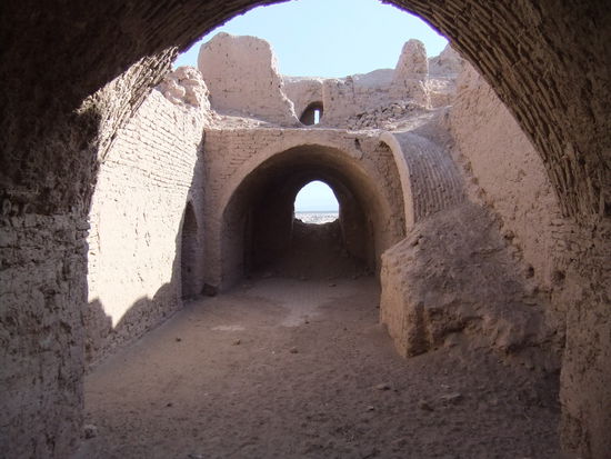 Iran - Shadad - Eingang zur Stadt der kleinen Menschen Shahrak-e Kotuluha