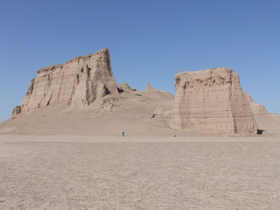Iran - Kaluts - Bizarre bis 40m hohe Sandsteingebilde