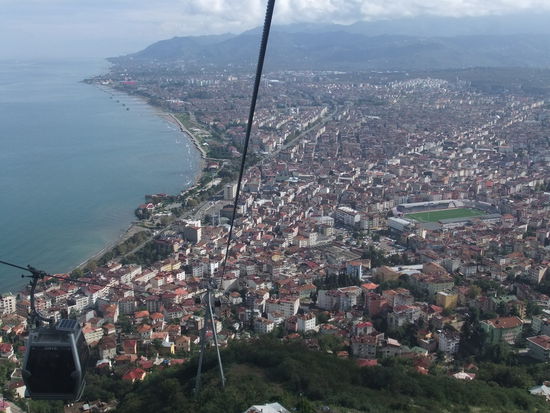 Türkei - Ordu - Blick auf die Stadt von der Seilbahnendstation