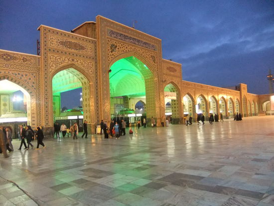 Iran - Mashad - Der Heilige Bezirk Haram-e Razavi - Nebeneingang