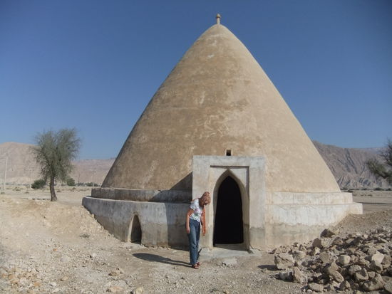 Iran - Zwischen Siraf und Bandar Abbas - Brunnenhaus