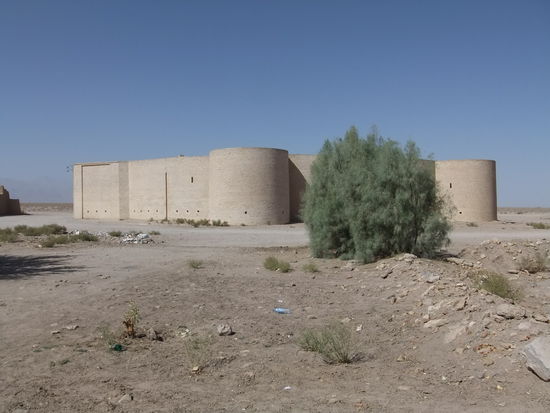Iran - 60 km von Yazd entfernt liegende Zein-o-din Karawanserei