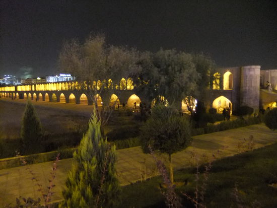 Iran - Isfahan - Si-o-Seh Brücke
